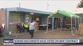 Boeing machinists vote on new contract