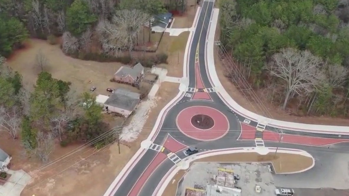 New roundabout opens in South Fulton