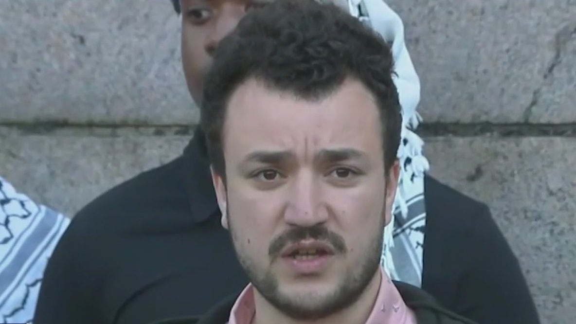 Judge blocks deportation of Palestinian activist