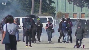 Judge limits use of force by federal agents across Chicago area in latest ruling