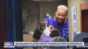 Seahawks player hosts Thanksgiving giveaway