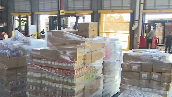 Local food banks help while SNAP benefits paused