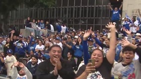 Dodgers fans pack DTLA for victory parade