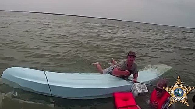 Lee County deputies rescue 2 men after boat capsizes in Pine Island Sound