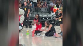 Baby takes 1st steps at WNBA game
