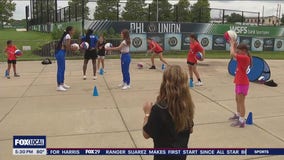 Philly teams unite to hold epic Philadelphia Girls Sports initiative
