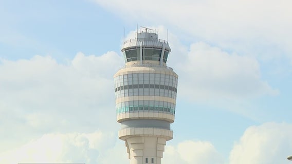 Atlanta air traffic controllers work without pay as shutdown impacts flights nationwide