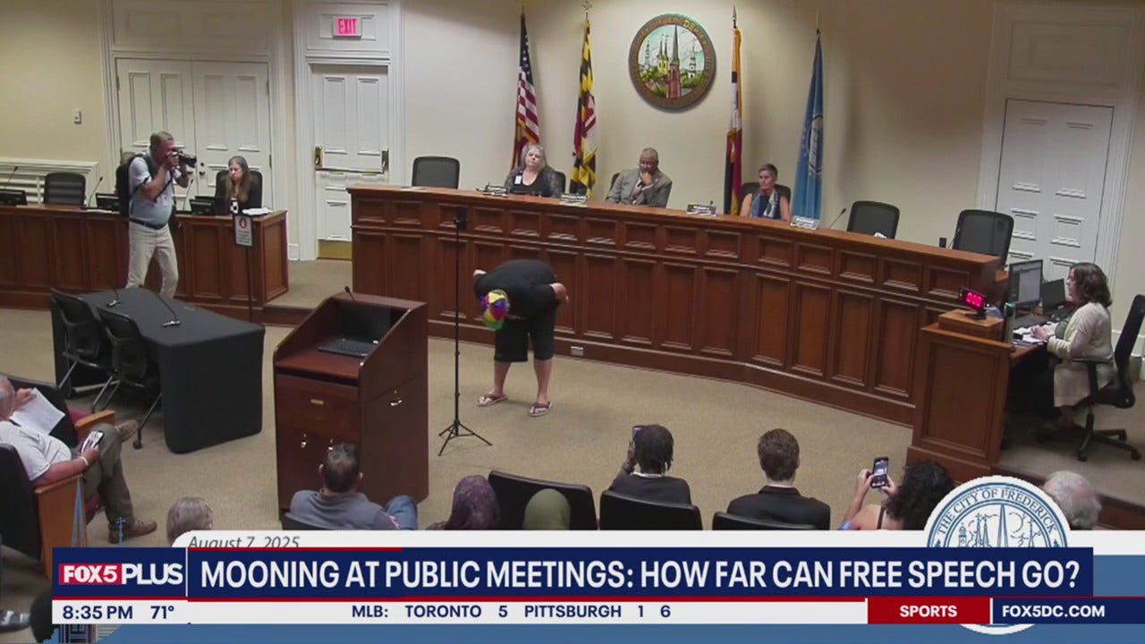 Maryland man moons, curses at Washington County Commission