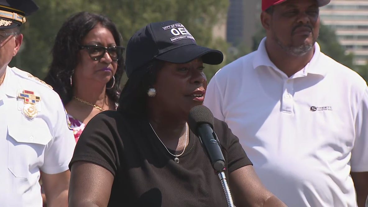 Mayor Parker, city officials give update on day three of DC 33 strike