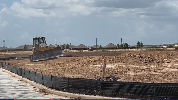 Neighbors of new Katy housing development concerned about water runoff