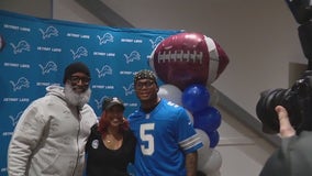 Detroit Lions and the Yunion team up to keep children warm