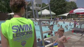 Wild Rivers hosts world's largest swimming lesson