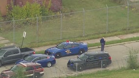 Two officers injured in shooting in Detroit