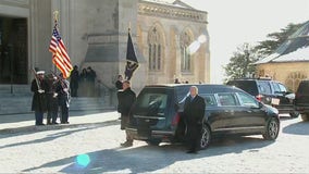 Carter motorcade arrives at Washington National Cathedral [RAW]