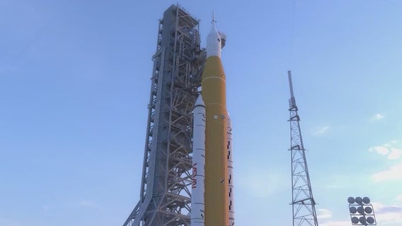 Boeing warns employees of 400 job cuts coming to SLS Program: 'Way to expensive'