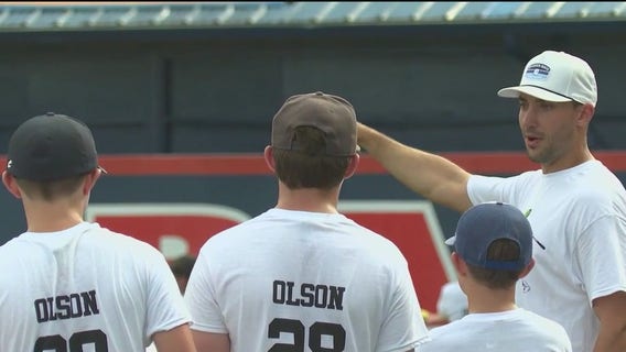 Matt Olson hosts youth baseball camp
