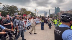 'No Kings' protesters march in downtown Chicago