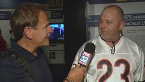 Lou Canellis checks in with Chicago Bears fans on hand for Hall of Fame weekend