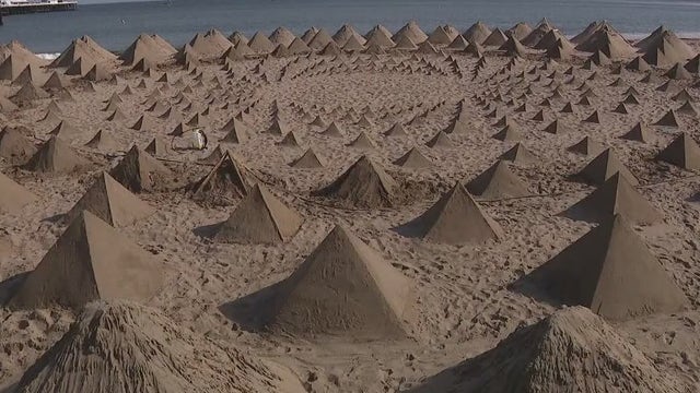 Santa Cruz's hundreds of sand pyramids