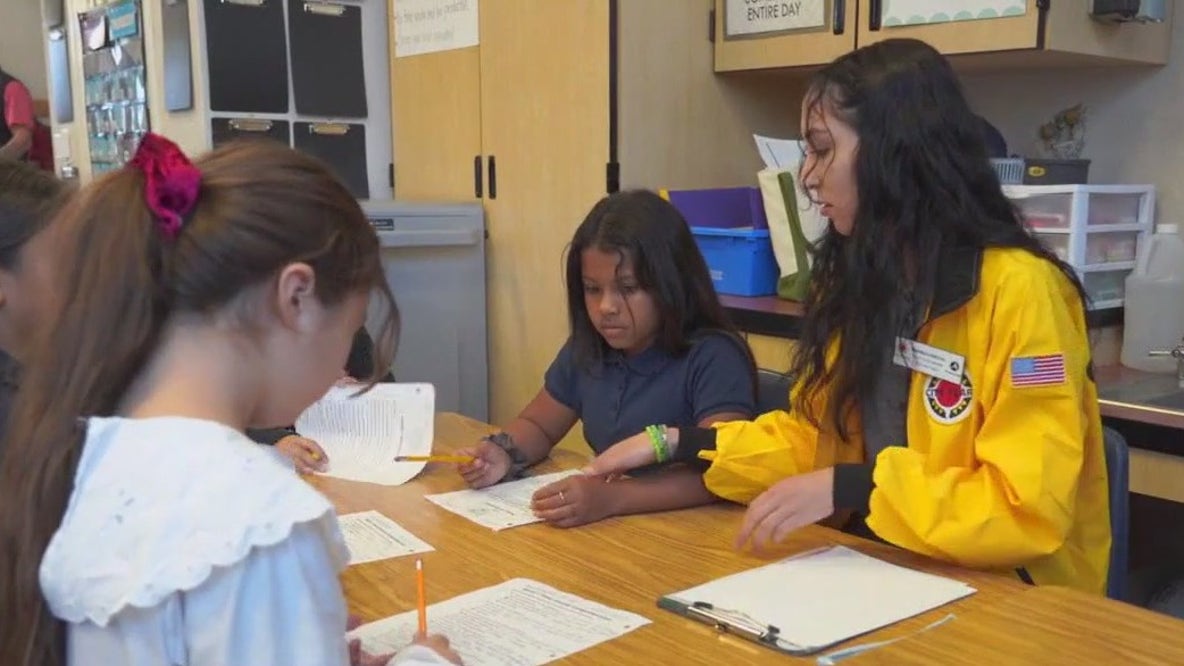 California expands its service corps program