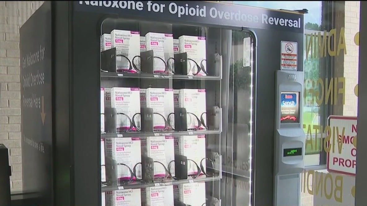 What is a naloxone vending machine