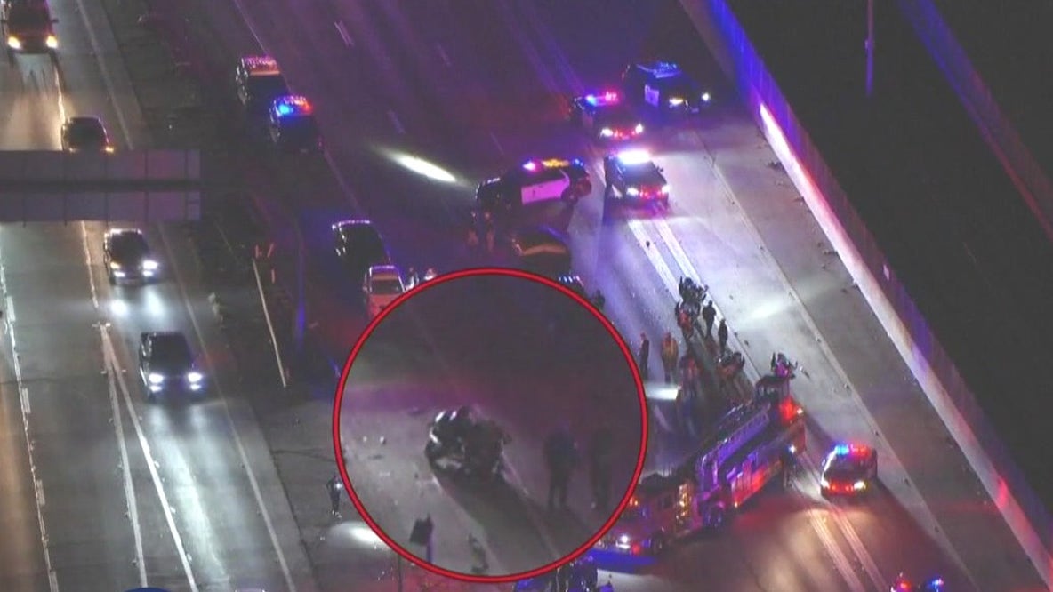 Motorcycle cop hurt in crash on 105 Freeway