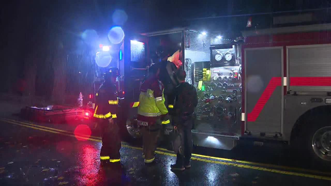 Family with baby rescued from stranded car FOX 5 Atlanta