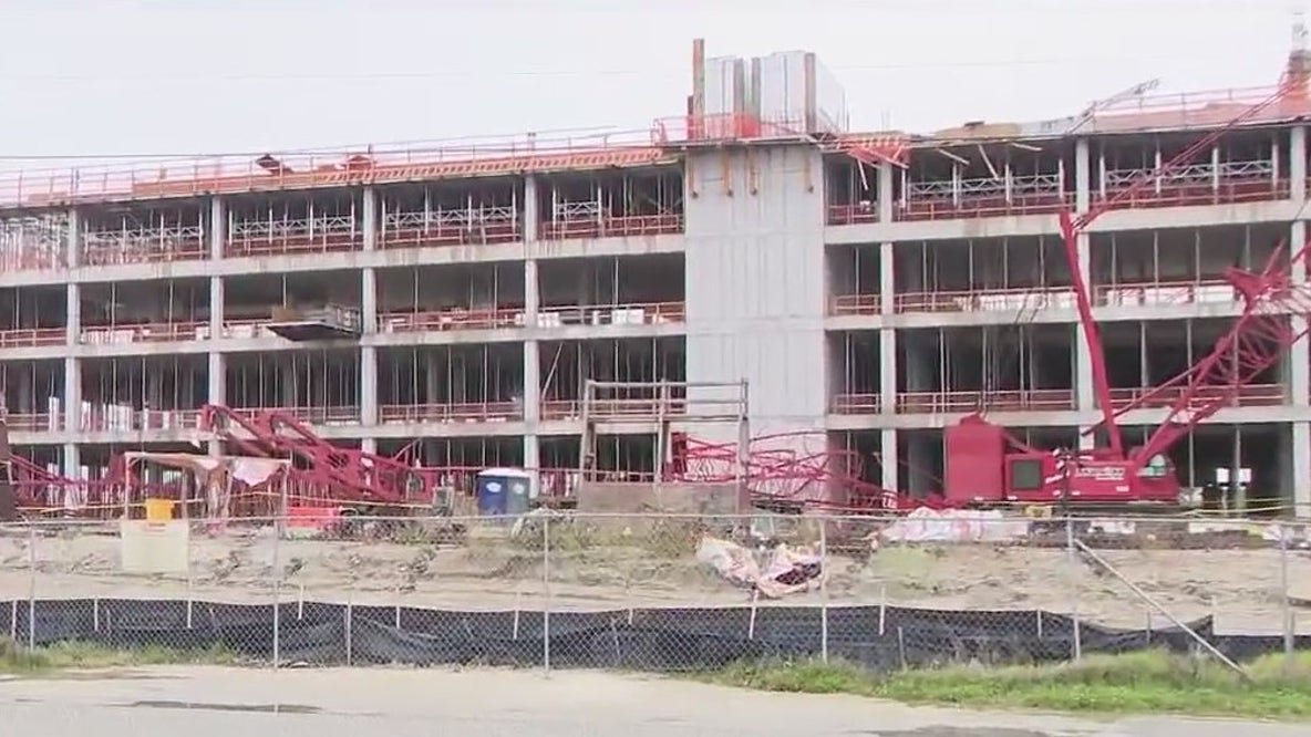 Crane collapses in Merritt Island, 2 workers dead: Deputies