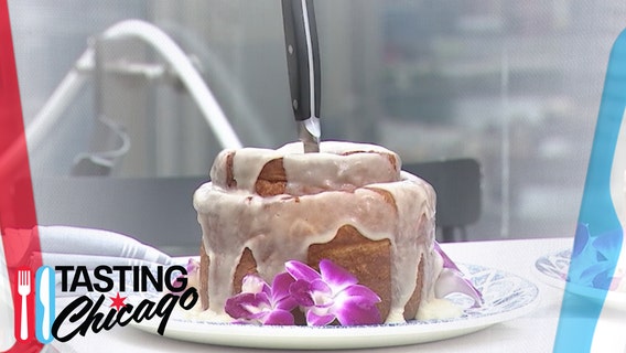 Tasting Chicago: Smash burgers, fondue and a cinnamon roll that’s bigger than your head