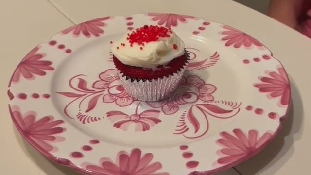 Red Velvet Cupcakes - Allison's Cooking Diary