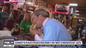 Bob Kelly tries a cheesesteak at Donkey's Place