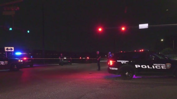 Houston police officer shot on Mykawa; suspect Bobby Jose Alvarado charged