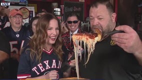 Shelby's first-time trying Chicago deep dish pizza