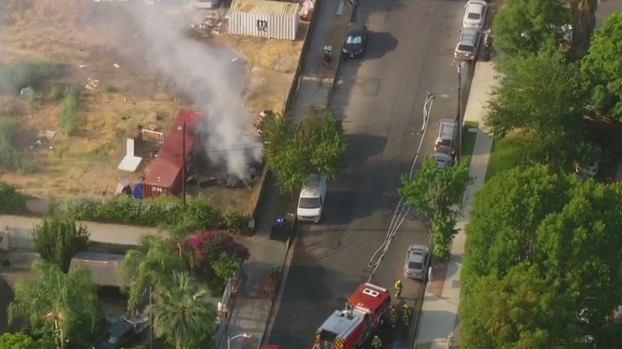 Crews work to knock down North Hills fire | FOX 11 Los Angeles