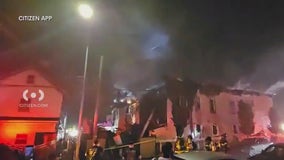 2 firefighters injured in Queens fire