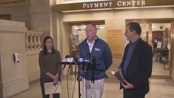 Chicago aldermen call for emergency meeting on budget crisis