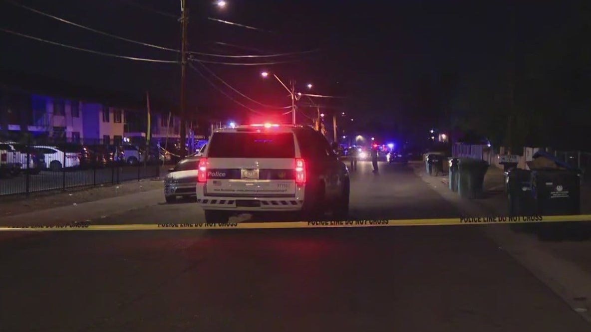 Man, woman hurt in Phoenix stabbing