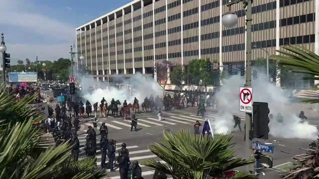 Texas man charged with buying explosives to kill officers during LA protests