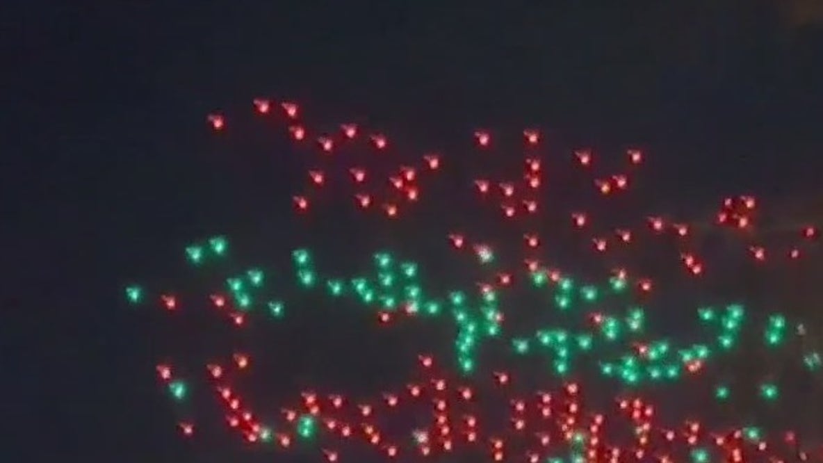 1 injured after Holiday Drone Show at Lake Eola, officials say