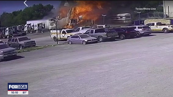 2 dead after small plane crashes near Fort Worth's Hicks Airfield