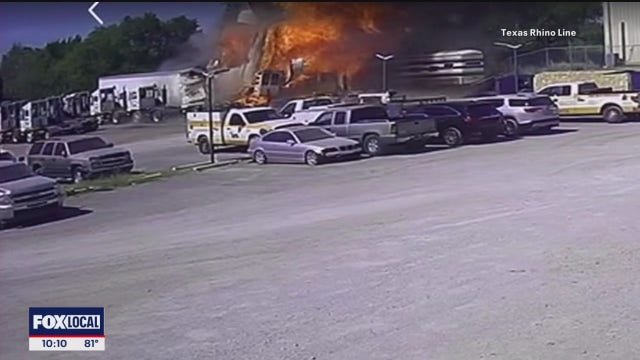 2 dead after small plane crashes near Fort Worth's Hicks Airfield