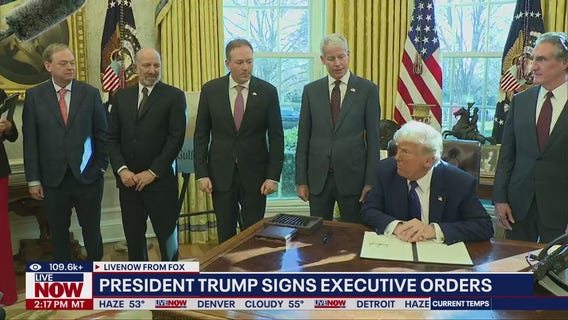 Trump signs executive order to block federal money for schools with COVID-19 vaccine mandates