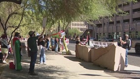 Phoenix demonstrators call for an end to war