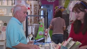 Floridians urged to shop local during holidays