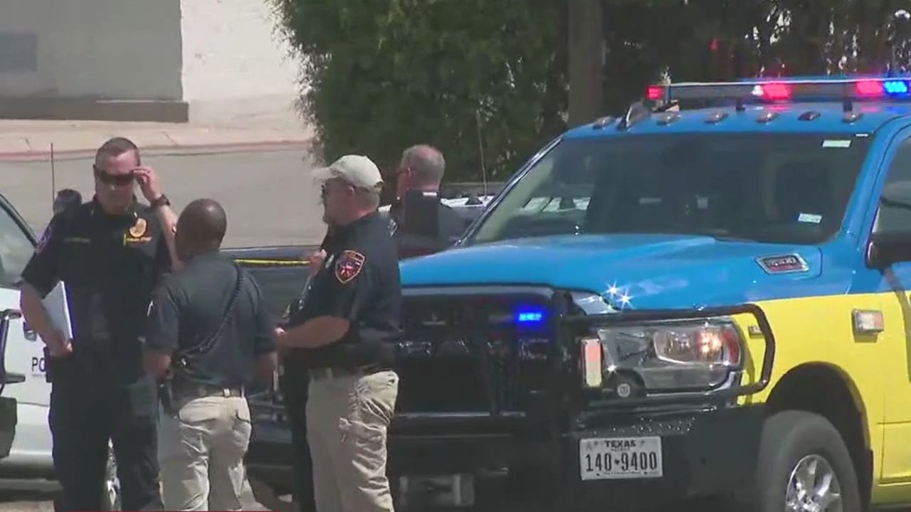 3 dead in shooting outside Target | FOX 11 Los Angeles