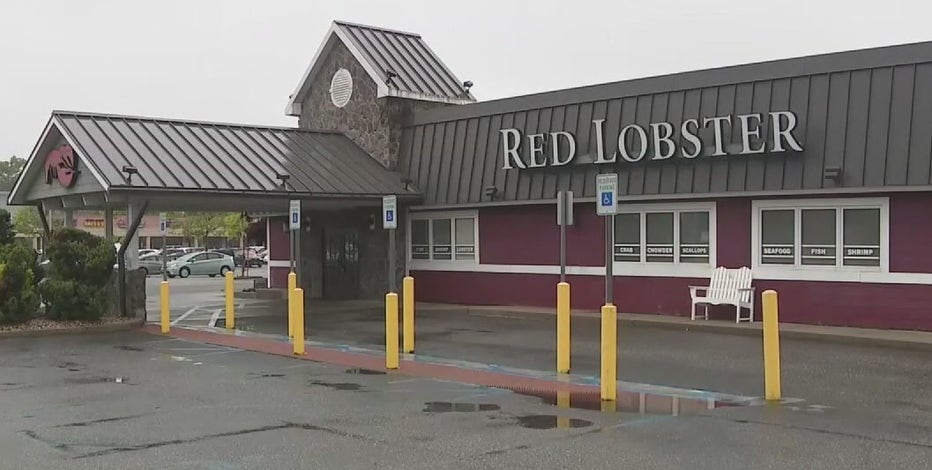 Bay Area man sues Red Lobster on behalf of California employees