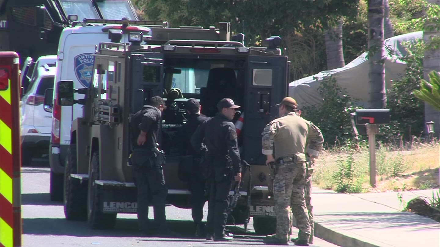 Raw Footage: Police standoff with man barricaded inside Antioch residence