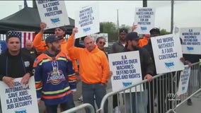 NJ Now: 45,000 dockworkers return after strike