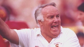 USC, LA Rams coach John Robinson dies at 89