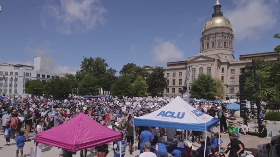 More than 5,000 at 'No Kings' protest outside Georgia capitol